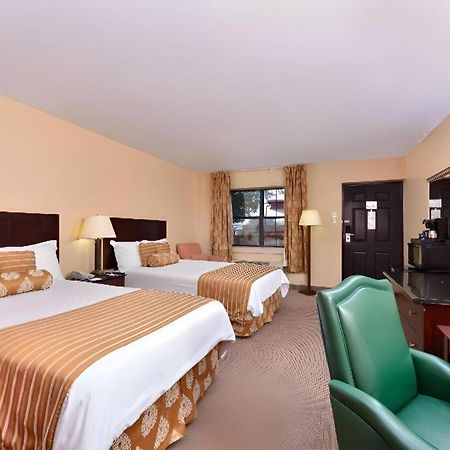 Americas Best Value Inn & Suites Victoria Buitenkant foto